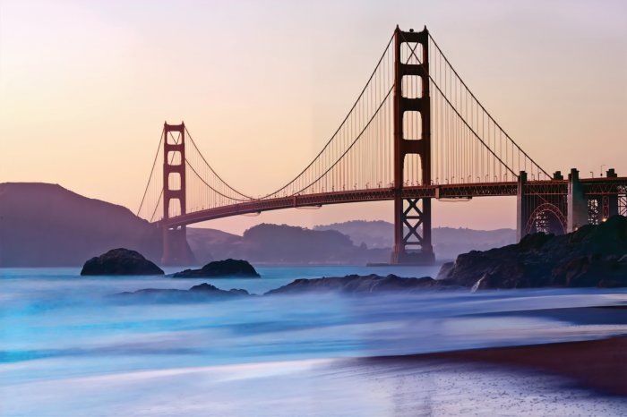 Fotobehang Mistig ochtendlandschap met uitzicht op de Golden Gate Bridge