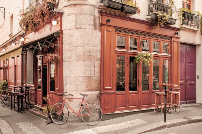 Fotobehang Een wandeling door de stijlvolle wijk Le Marais
