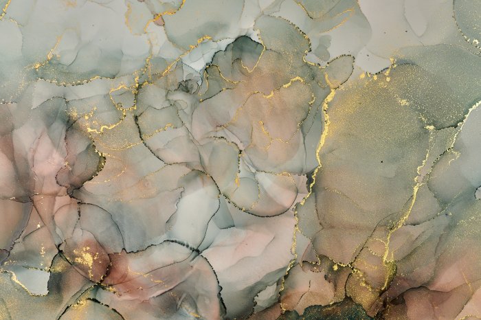 Fotobehang Gemarmerde aquarelachtergrond met gouden versieringen