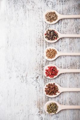 Sticker Houten lepels met kruiden