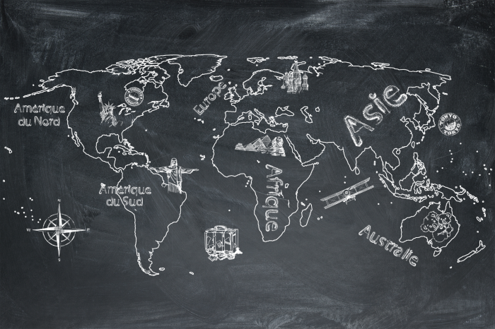 Canvas Wereldkaart met continenten en bijschriften op een zwart bord