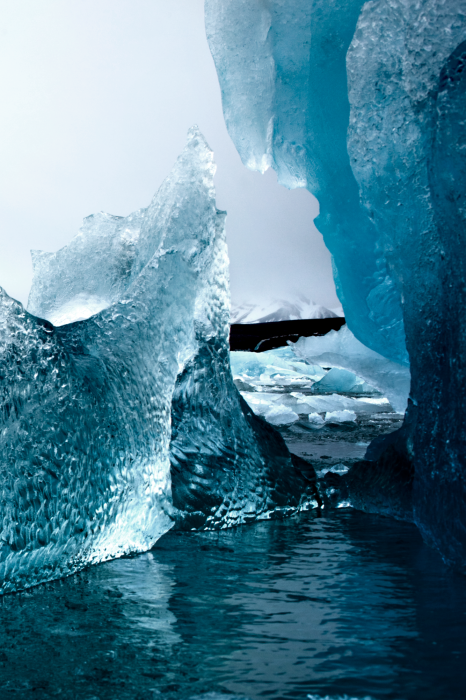 Poster Close-up van blauwe ijsschotsen