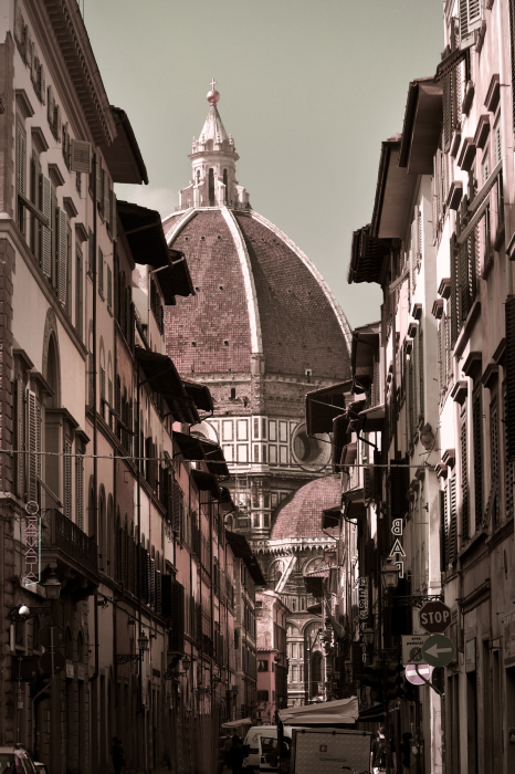 Poster Historische Italiaanse straat met een koepel