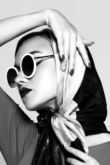 Poster Modeportret van een vrouw in retrostijl