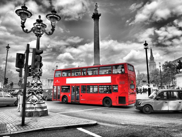 Poster Roter Bus in London schwarz-weißes Foto