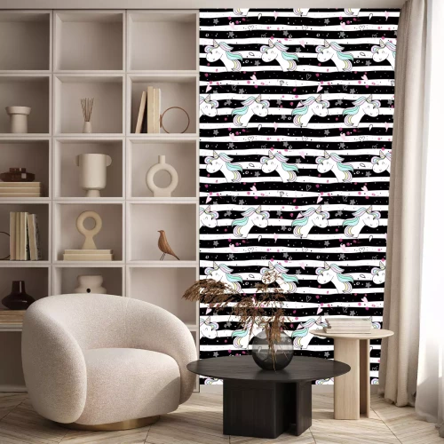 Behang Regenboogpaarden op een gestreepte achtergrond