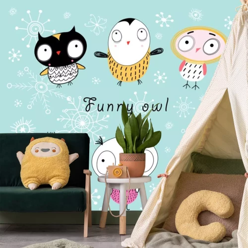 Sticker Kleurrijke uilen op een winterse achtergrond