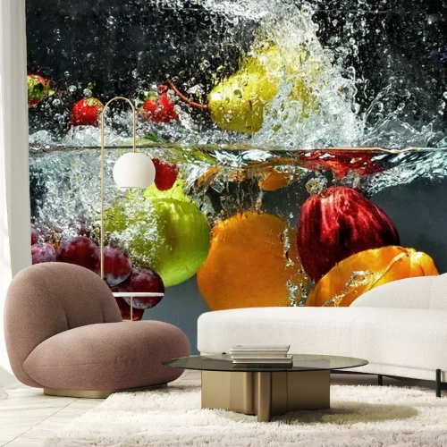 Fotobehang Fruit in het water gegooid