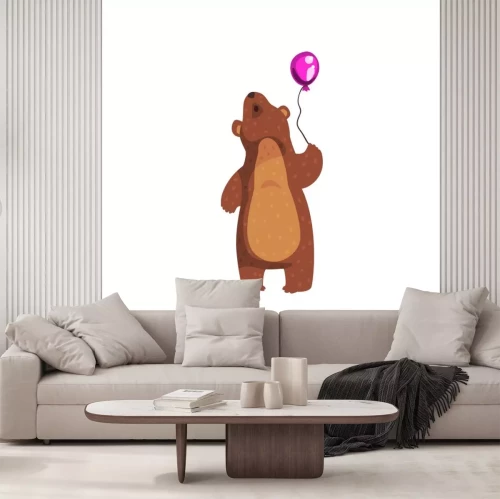 Sticker Grizzly beer permanent met paarse glanzende ballon en opzoeken. Cartoon wild dier met bruin bont en kleine oren. Platte vector voor boek, sticker, briefkaart of poster