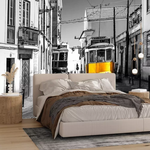 Fotobehang Zwart-wit Lissabon met geel accent