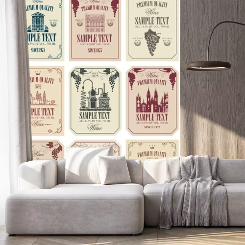 Sticker Vector set wijnetiketten met het beeld van druiven, wijnmakerij, kasteel, zeilboot, landschap, fruit en andere in retro stijl in frames met krullen
