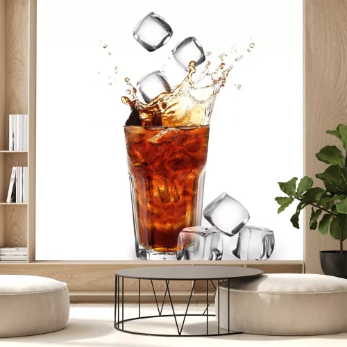 Sticker Cola glas met dalende ijsblokjes over white
