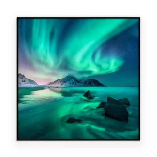 Poster Groen noorderlicht boven de bergen