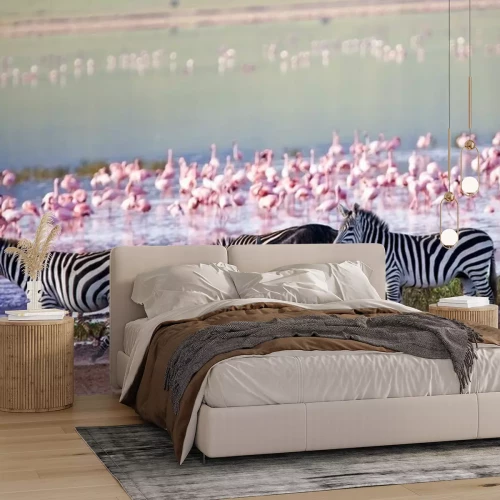 Fotobehang Zebra's en flamingo's aan de oever van het meer