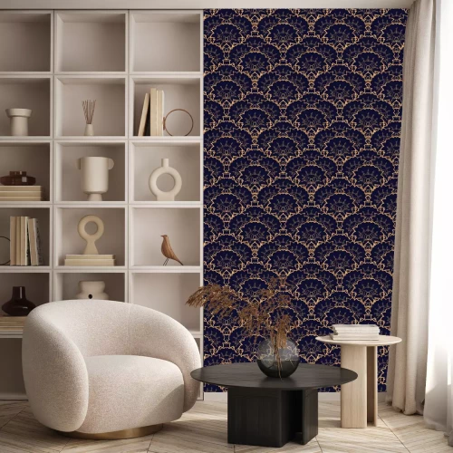 Behang Sierbloemen en bladeren in imitatiegoudtinten