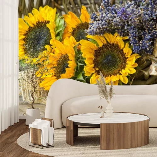 Fotobehang Zonnebloemen en lavendel in een compositie