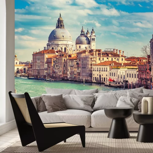 Fotobehang Het kanaal met de majestueuze basiliek van Santa Maria