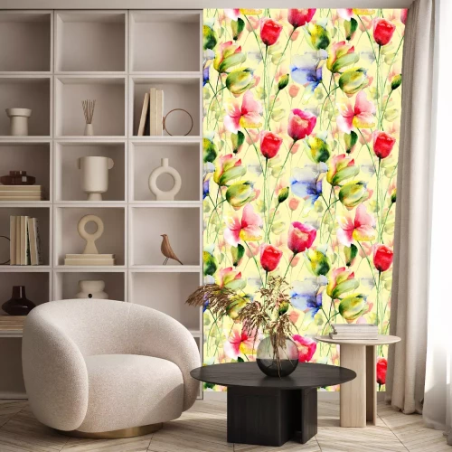 Behang Aquarel tulpen tussen veldbloemen