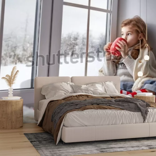 Fotobehang Kindje met een beker voor het raam