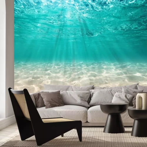 Fotobehang Kristalheldere zee en zandbodem