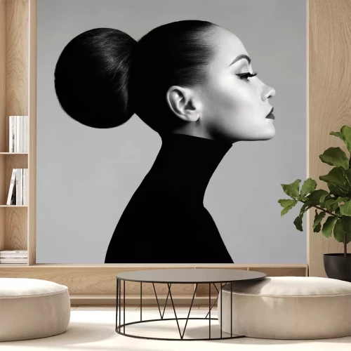 Fotobehang Zwart-witfoto van een vrouw met een knotje