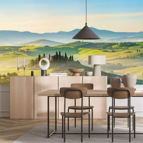 Fotobehang Mistig Toscaans landschap in de zon