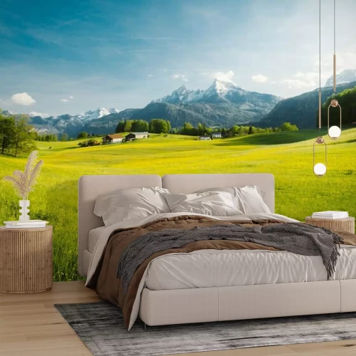 Fotobehang Groene weide en bergen