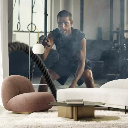 Fotobehang Sterke man oefent met een touw