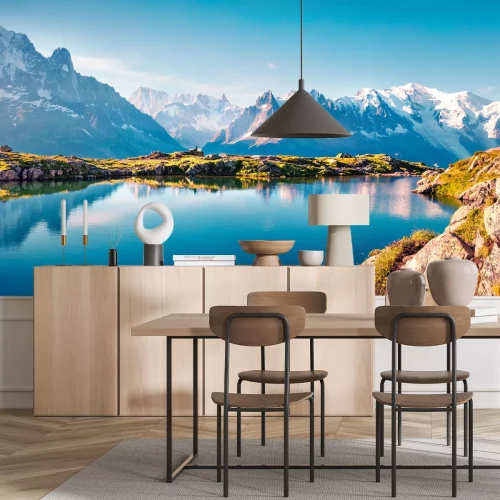 Sticker Kleurrijk de zomerpanorama van het meer van Lac Blanc met Mont Blanc (Monte Bianco) op achtergrond, Chamonix-plaats. Mooie openluchtscène in het Natuurreservaat van Vallon DE Berard, Graian-Alpen, Fra