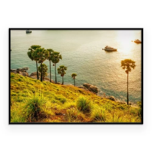 Poster Een uitzicht op de baai van bovenaf in het licht van de ondergaande zon.