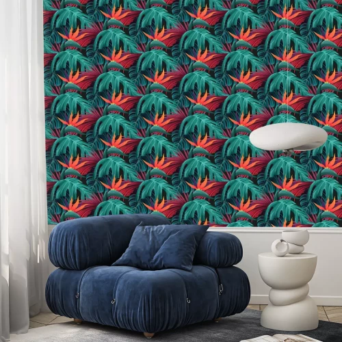 Behang Groene bladeren en rode tropische bloemen