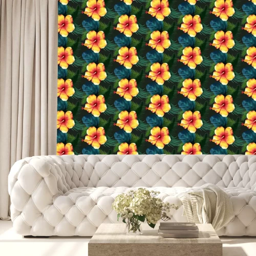 Behang Gele exotische bloemen en bladeren