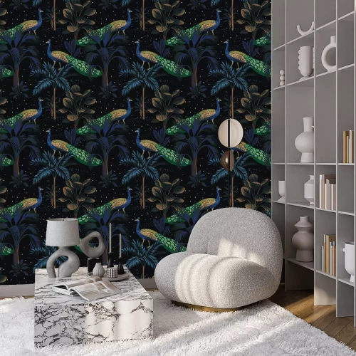 Behang Pauwen tussen de tropen 's nachts