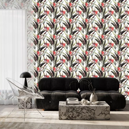 Behang Bloemmotief met tropische bladeren en strelitzia-bloemen op een witte achtergrond