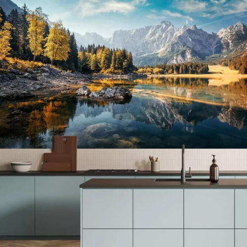 Fotobehang Zonnig herfstboslandschap aan het meer