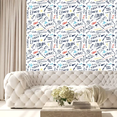 Behang Zwarte graffiti en tekeningen met planken