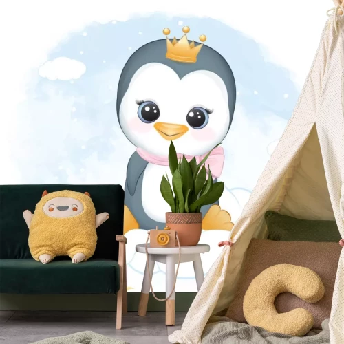 Sticker Pinguïn met een kroon zittend op een wolk