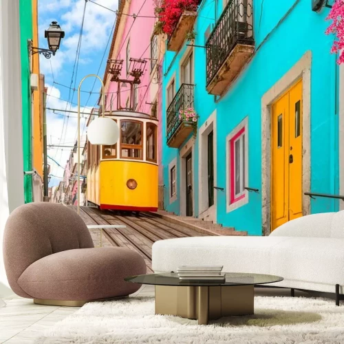 Fotobehang Kleurrijke gele tram van Lissabon