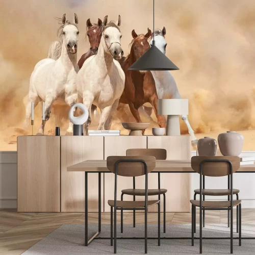 Fotobehang Groep rennende paarden in de woestijn