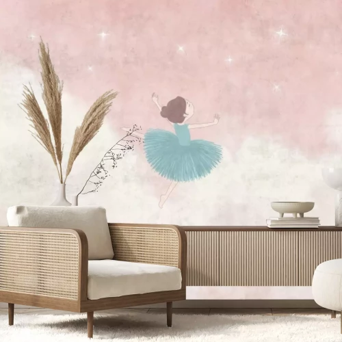 Fotobehang Een ballerina tegen een roze lucht met wolken