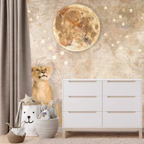 Fotobehang Een kleine leeuw en een volle maan op een aquarelachtergrond