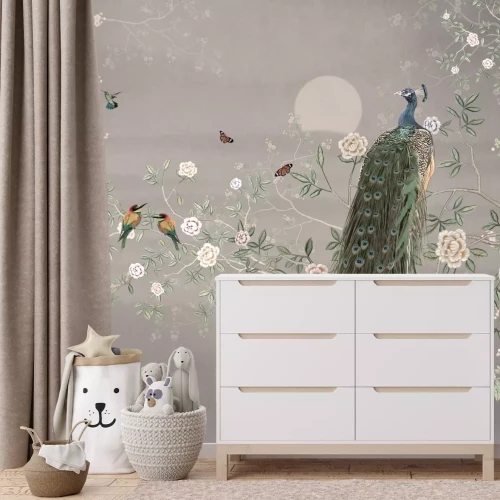 Fotobehang Pauw en vogels op boomtakken met bloemen