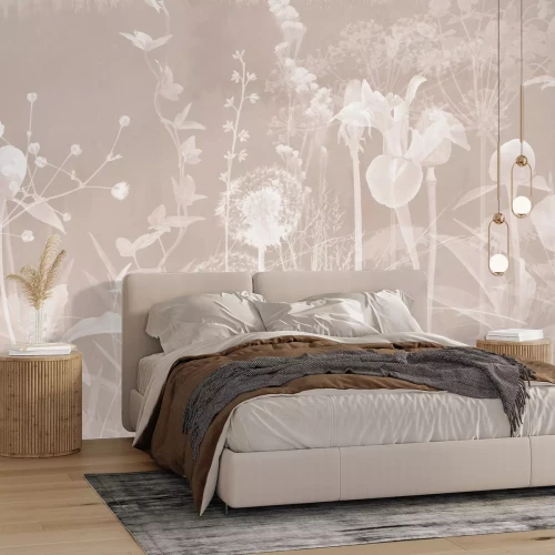 Fotobehang Witte wilde bloemen en planten op een beige achtergrond