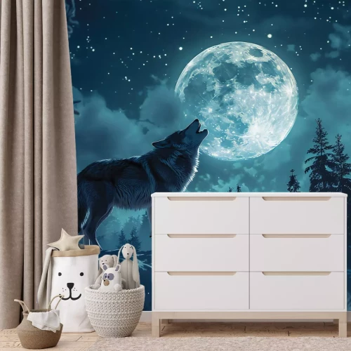 Fotobehang Een wolf op een berghelling onder volle maan