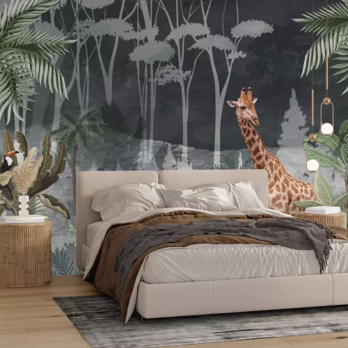 Fotobehang Giraf in een tropische jungle tussen palmbomen