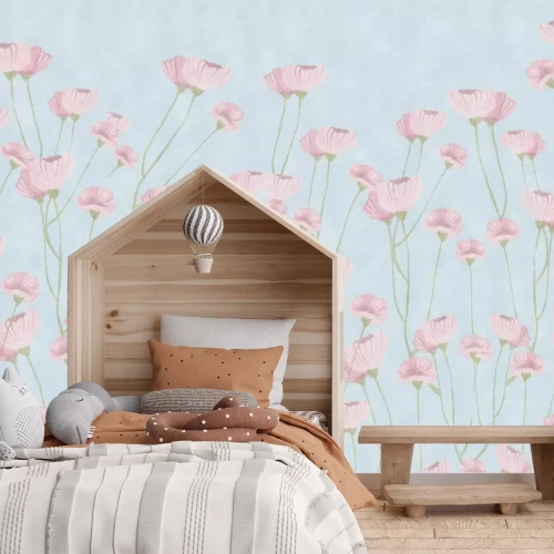 Fotobehang Delicate klaprozen op een blauwe achtergrond