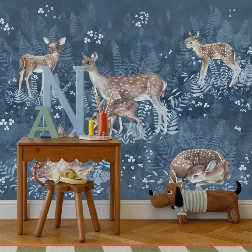 Fotobehang Herten en wilde dieren in een weide met varens