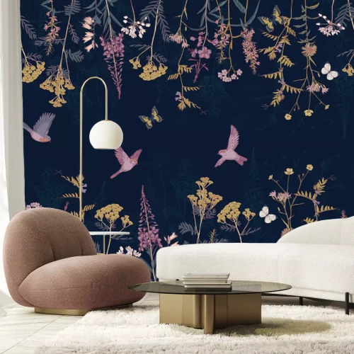 Fotobehang Wilde bloemen, vlinders en vogels in een botanisch patroon geïnspireerd door de natuur
