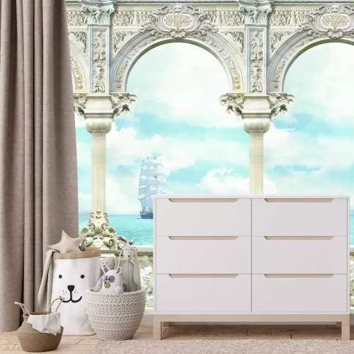 Fotobehang Een historisch terras met uitzicht op schepen die op zee varen