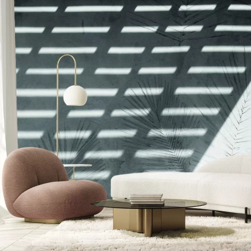Fotobehang De schaduw van palmbomen weerspiegeld op de lichtmuur